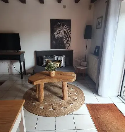 Studio Privatif Et Sa Piscine Aux Agapanthes De Cromel - Le Mont Saint-michel