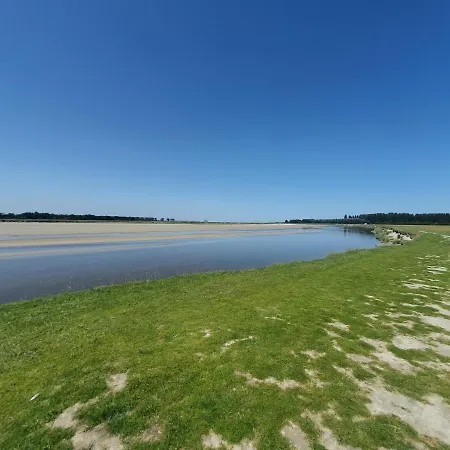 Studio Privatif Et Sa Piscine Aux Agapanthes De Cromel - Le Mont Saint-michel * Saint-Quentin-sur-le-Homme