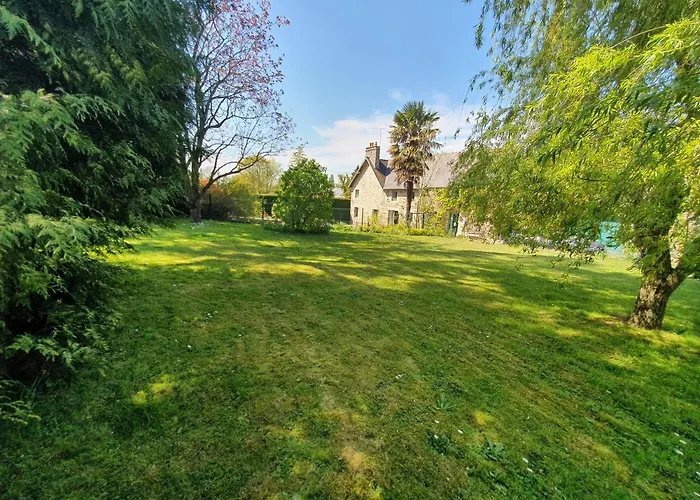 Studio Privatif Et Sa Piscine Aux Agapanthes De Cromel - Le Mont Saint-michel