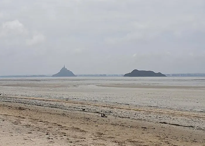 Holiday home Studio Privatif Et Sa Piscine Aux Agapanthes De Cromel - Le Mont Saint-michel Saint-Quentin-sur-le-Homme